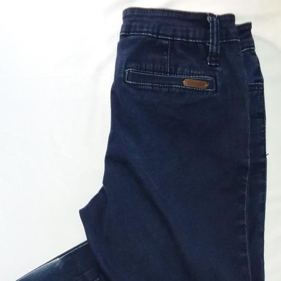 Wrangler Jeans w/ Pink Stitching - Picture 8 of 12